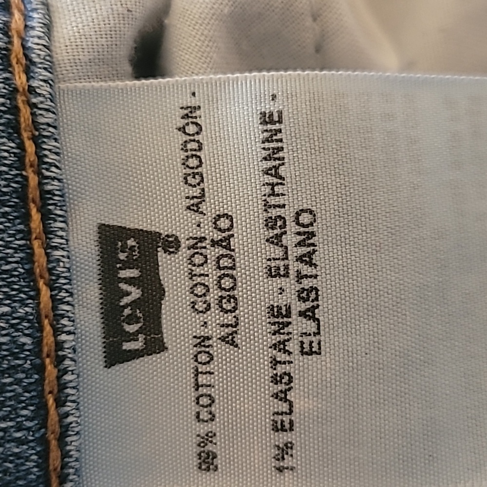 Levi's 528 Curvy Cut - Picture 4 of 5